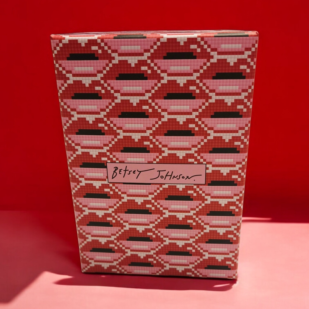 Betsey Johnson Pink & Red Ombre Open Frame Lip Bag Charm Key Ring NWT & Box - Picture 4 of 4